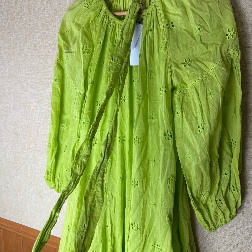 Velvet by Graham & Spencer Gracie Eyelet Embroidered Mini Dress New with tags - Picture 6 of 7